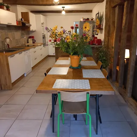 Les Pommiers Holiday home *